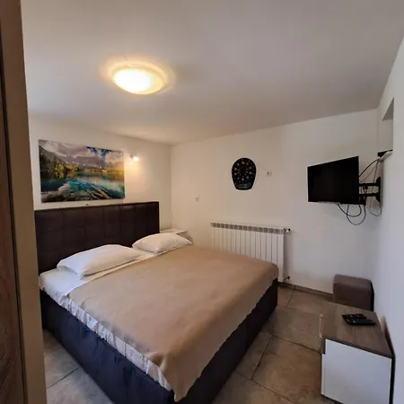 House Marko בית נופש Šumber